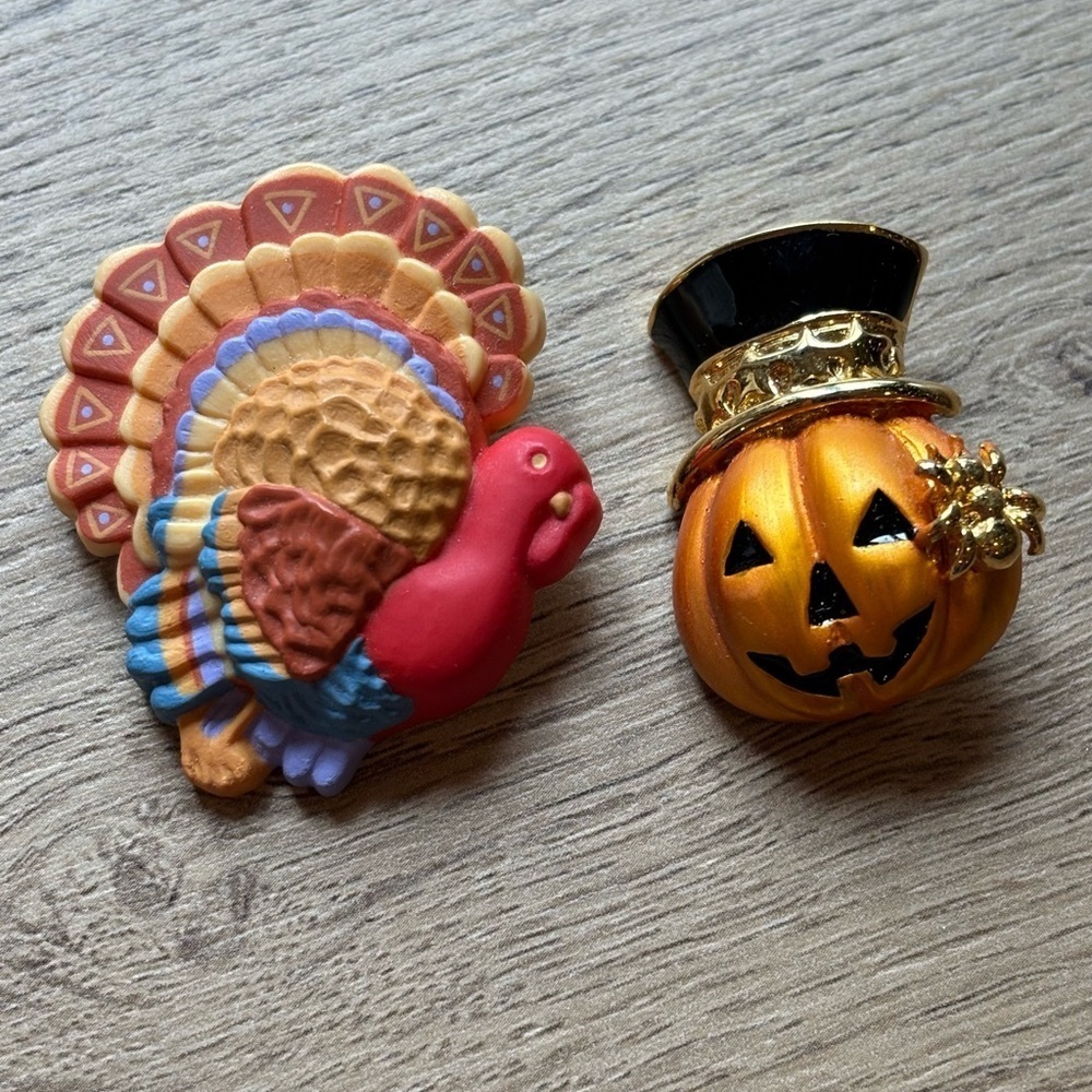 Festive Turkey and Pumpkin Brooch Set